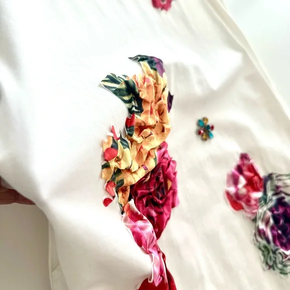 White Dress/ Tunic - Stone & Floral Satin Appliqué. NWT - M/L - Picture 7 of 11